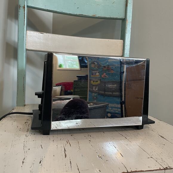 Vintage Montclair Electronic Toaster 2 Slice Chrome Wood Panel Works 52-263-6 - Picture 2 of 9